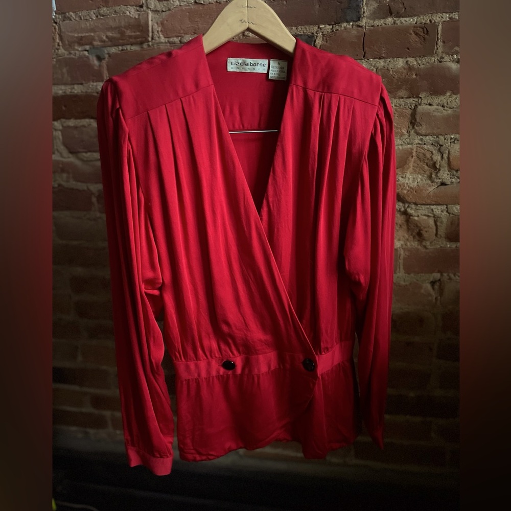 Vintage red puffed sleeved top with front buttons (lined)
